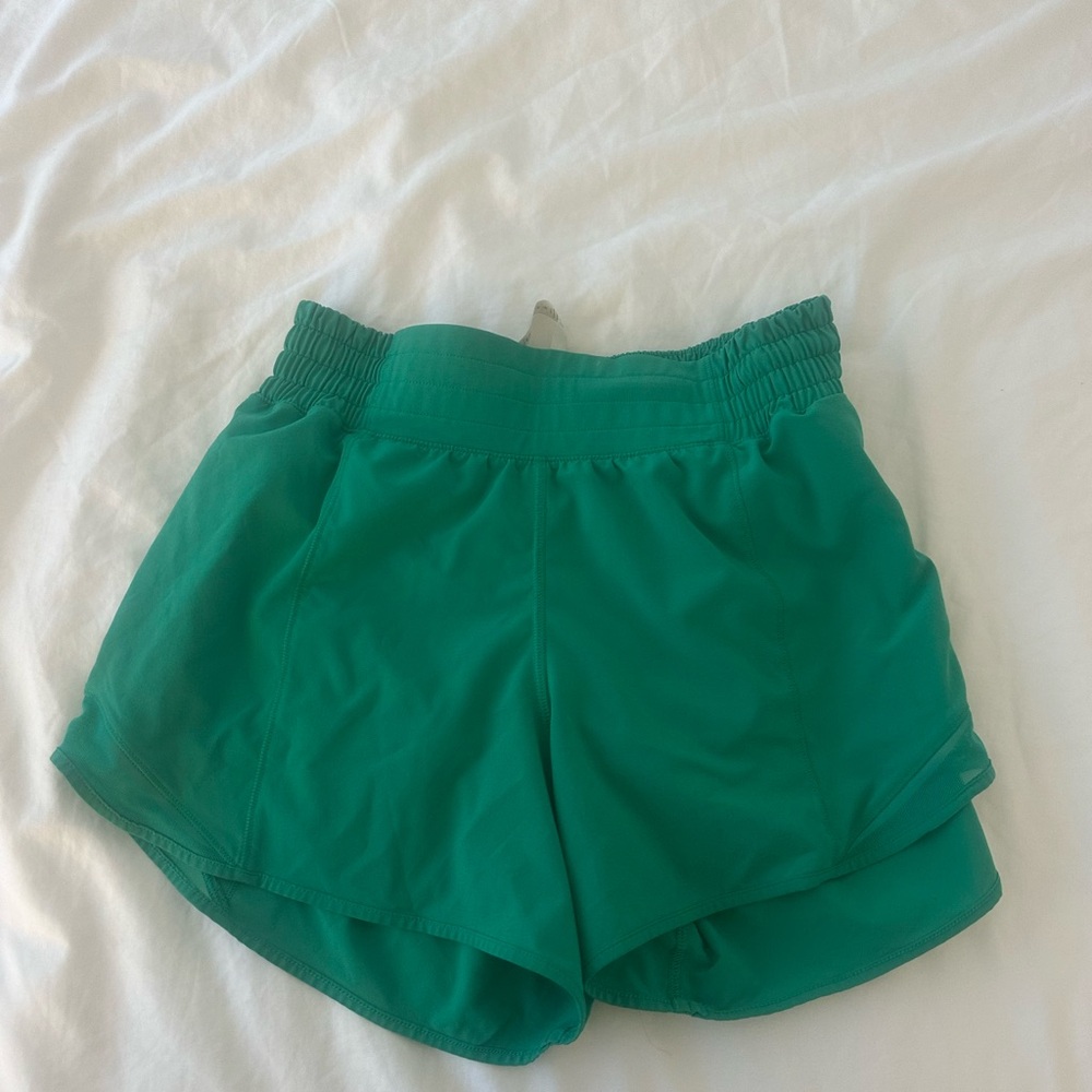 Lululemon Hotty Hot High-Rise Lined Shorts 4 inch